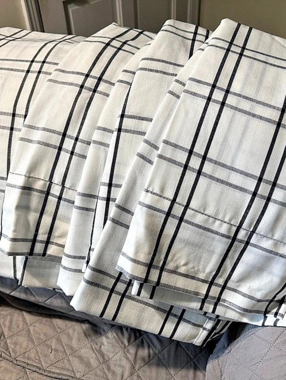 Plaid Cotton curtains in White & Black